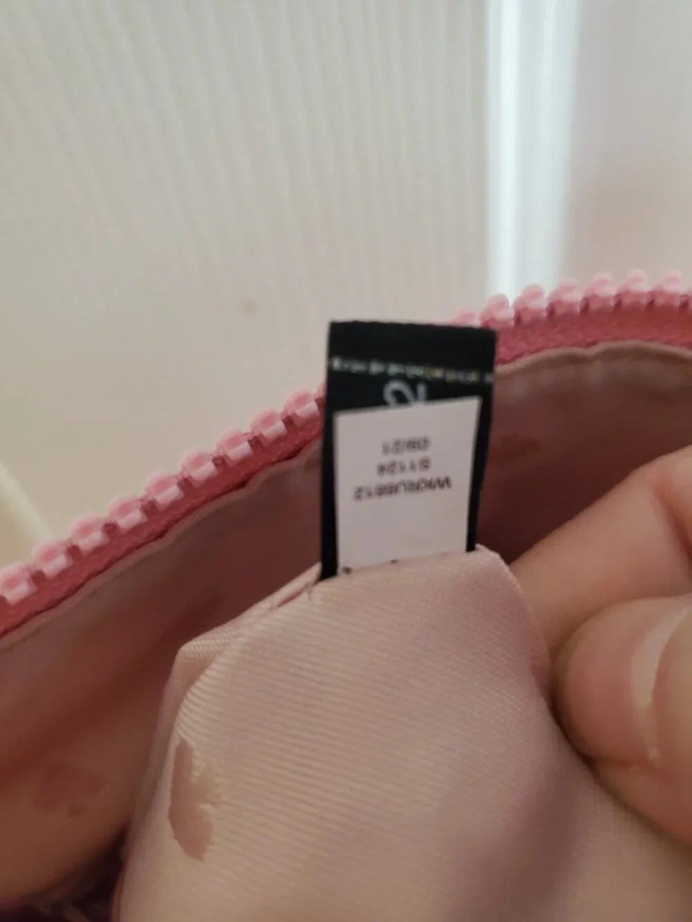 KATE SPADE Jae Flat Nylon Crossbody Bag Pink Leather Strap in Pink